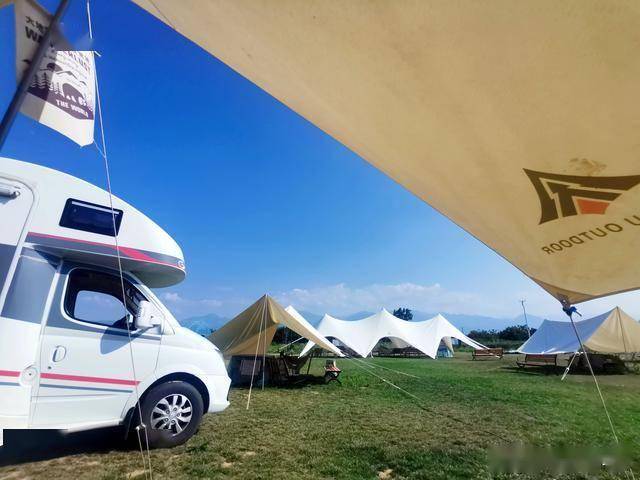 ：房车自驾旅行生活全指南pg电子平台车轮上的家(图11)